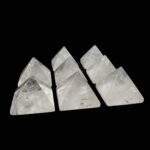 Gorski Kristal Piramida Mlečno Bela S #5123 (2)